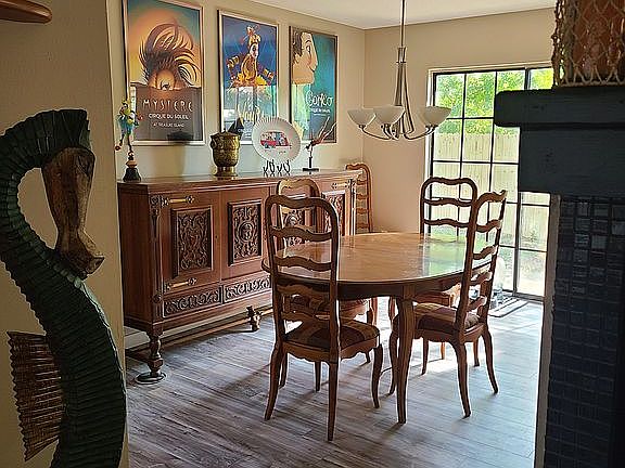 4th image of 1518 Mariah Way W