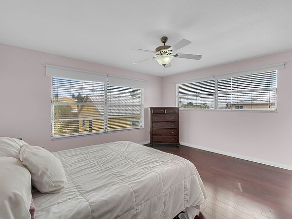 2nd image of 2709 S Atlantic Ave