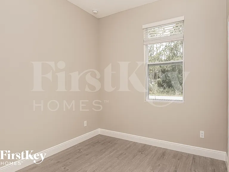 674 Tobias St SE — Photo 11
