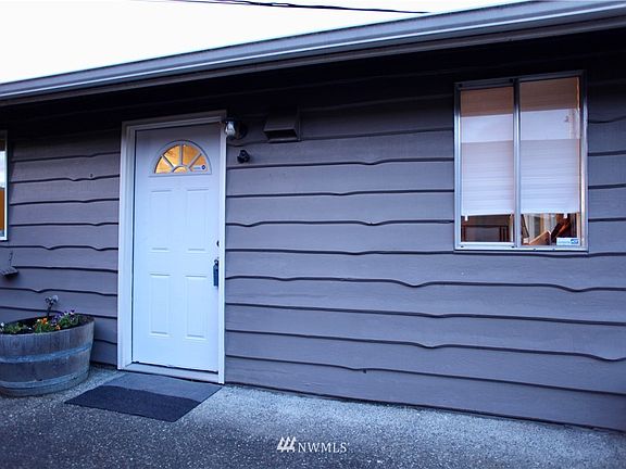 2nd image of 1047 Gary Ln