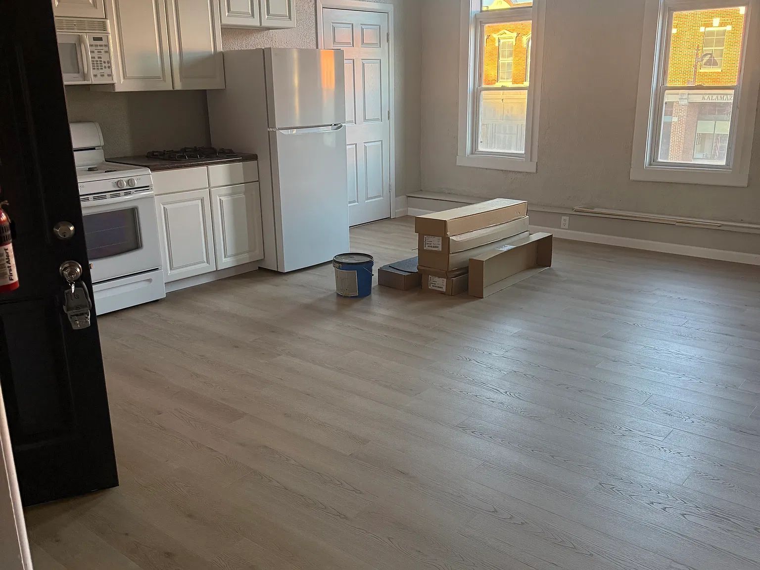 1 bed, 1050 sqft, $1,475 — Photo 3