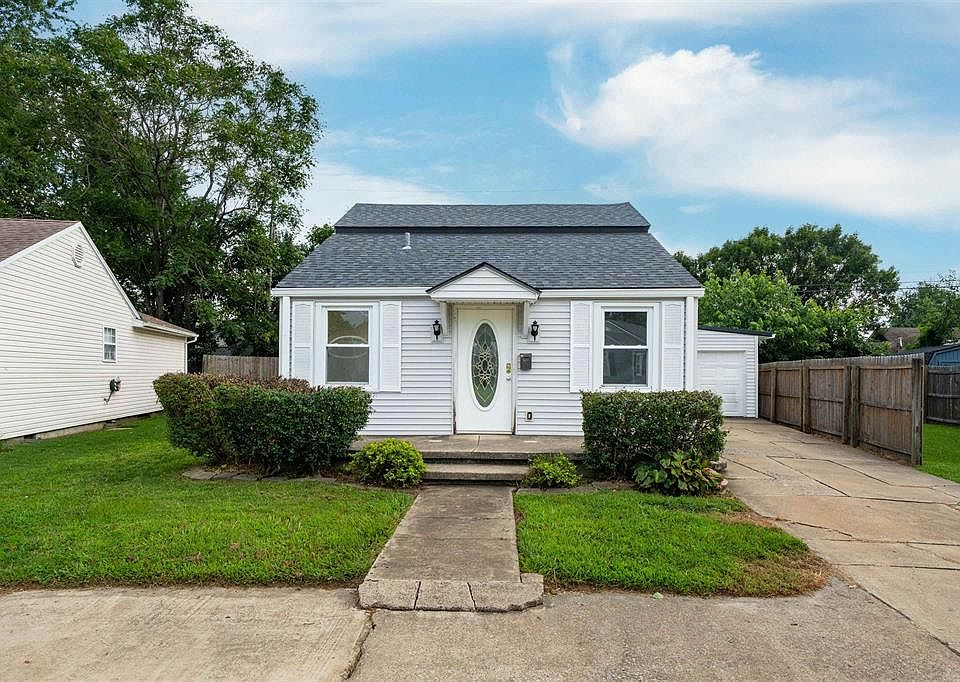 1st image of 2624 E Cloverdale Dr