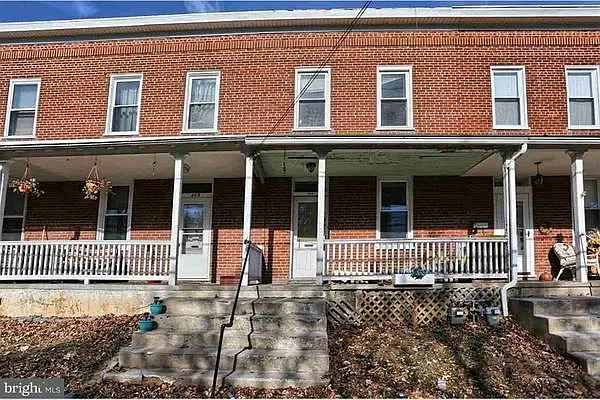 2 bed, 960 sqft, $1,275 — Photo 2