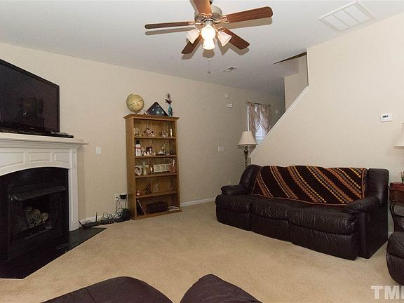 4th image of 636 Woodson Dr