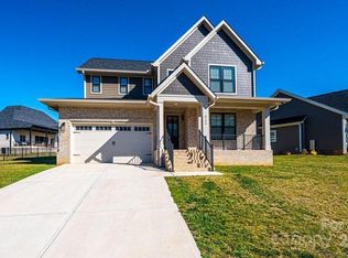 3736 9th Street Ct NE, Hickory, NC 28601