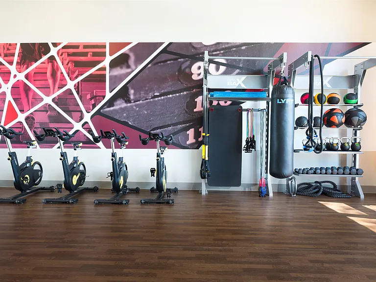 24/7 Fitness Center