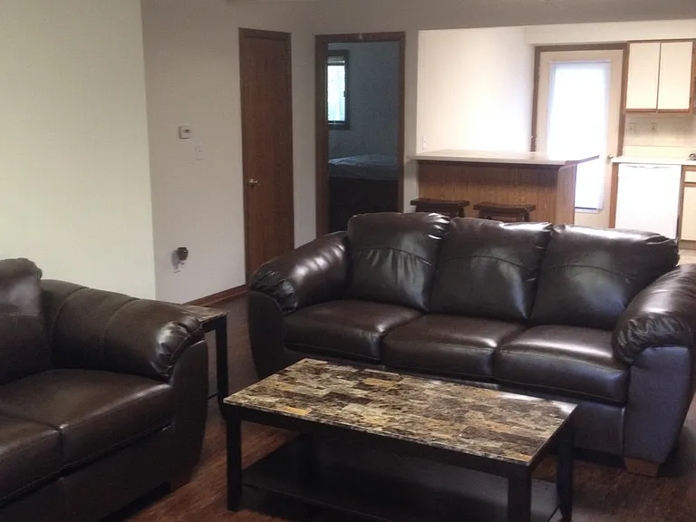 1306 Lincoln Atrium — Photo 10