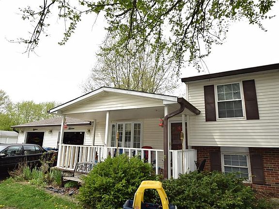 2nd image of 1816 Mutz Dr