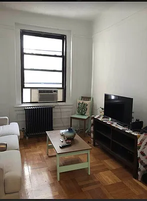 Rented by Urban Real Estate Property Group Inc | media 10