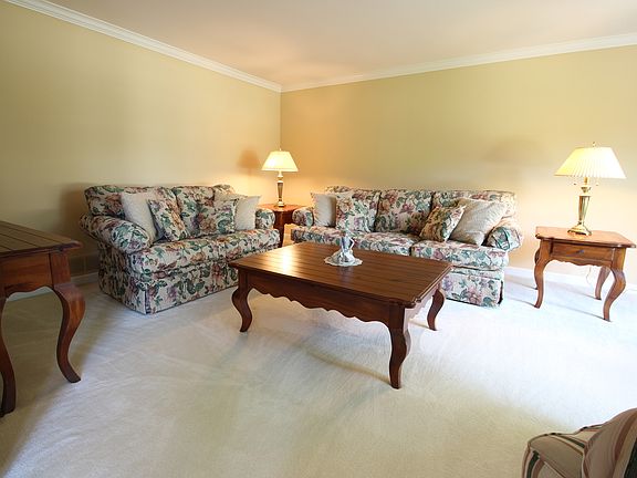 3rd image of 17716 E Colonial Ct
