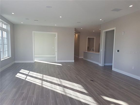 4th image of 91 Davis Blvd Unit 203