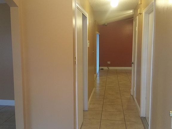 5th image of 2339 Bay Leaf Dr