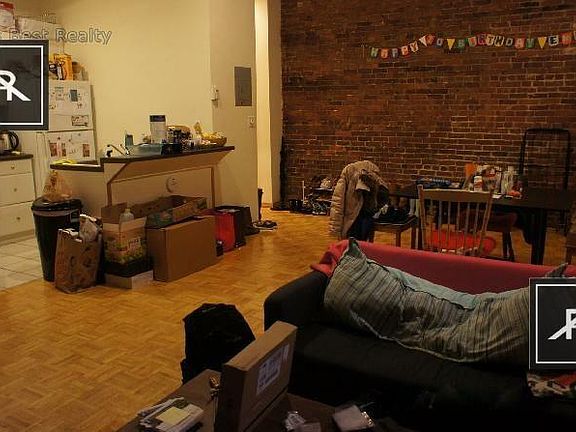 2nd image of 21 Saint Marys Ct #1