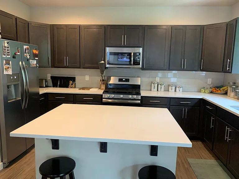 2423 Seringa Ave — Photo 3