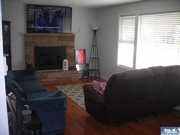 2nd image of 840 E Blair Ave
