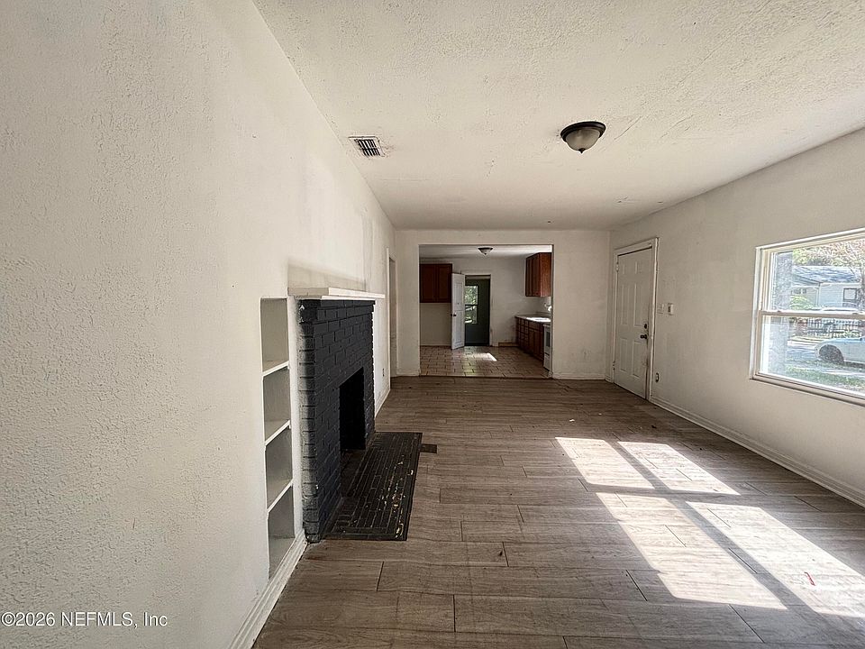 1st image of 286 BELFORT Street