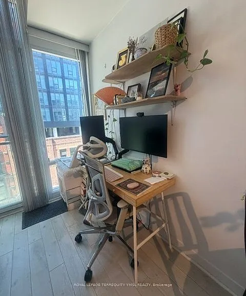 127 Queen St E #504 — Photo 12
