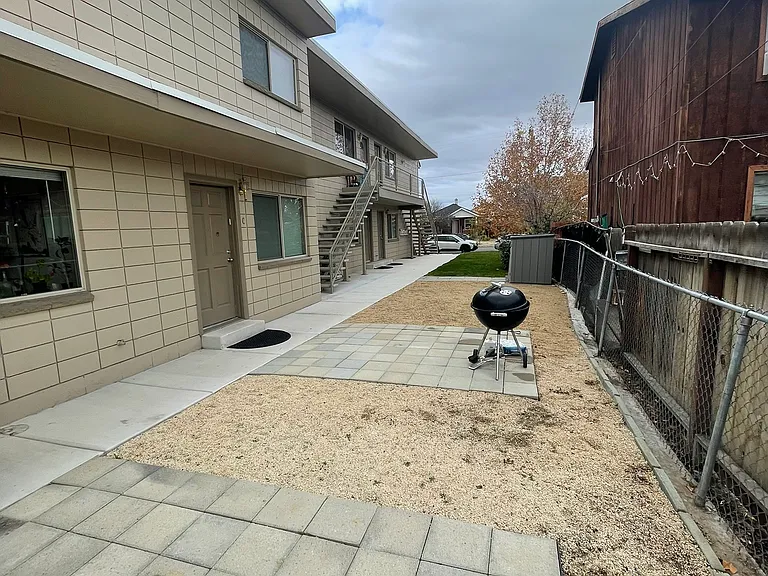927 Ralston St #B — Photo 15