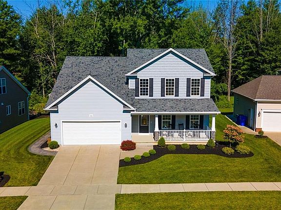 2nd image of 4988 Waterford Ln