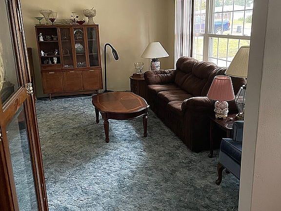 3rd image of 60 Magnolia Ave