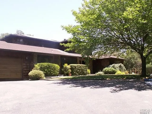 17 Black Oak Ln photo 1