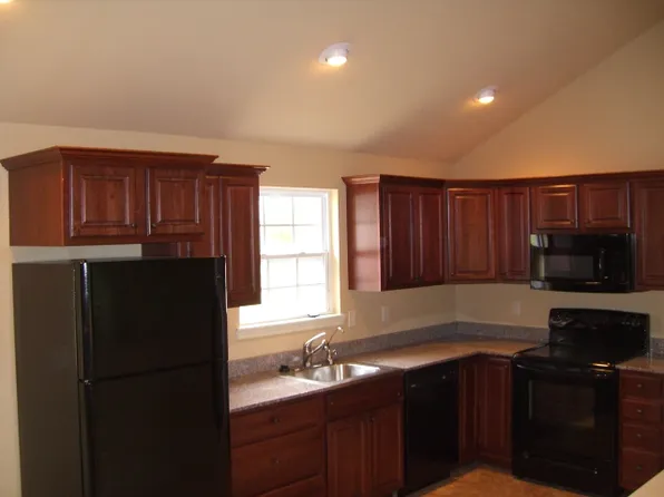 368 Wilkerson Ave, Camdenton, MO 65020