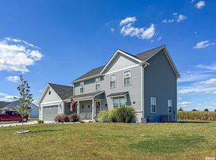 613 W North St, Mount Sterling, IL 62353