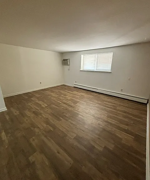 Losson Garden Apartments — Photo 3