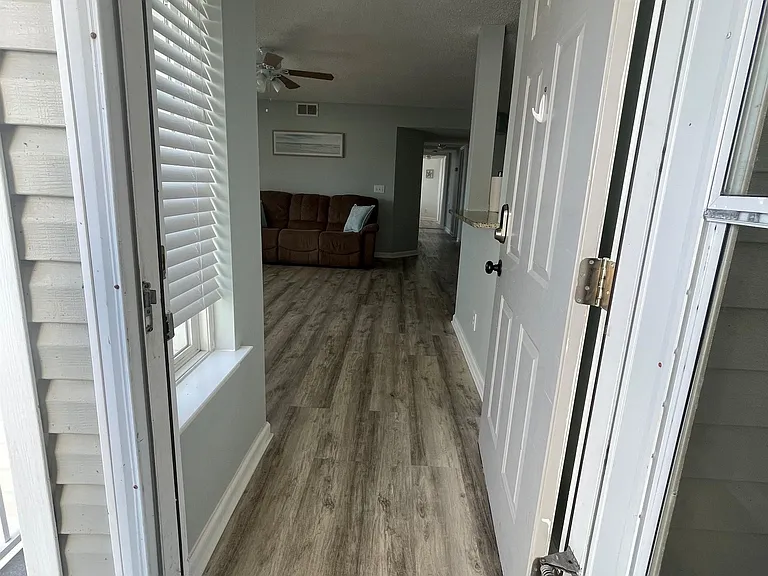 2266 Huntingdon Dr — Photo 30