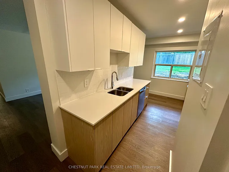 8 Wingreen Ct #3 — Photo 3