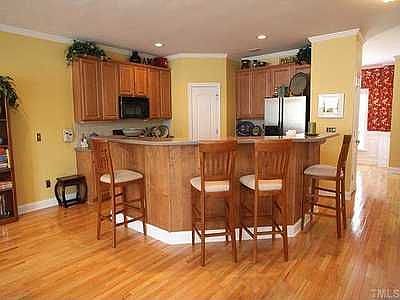 Kitchen dining counter