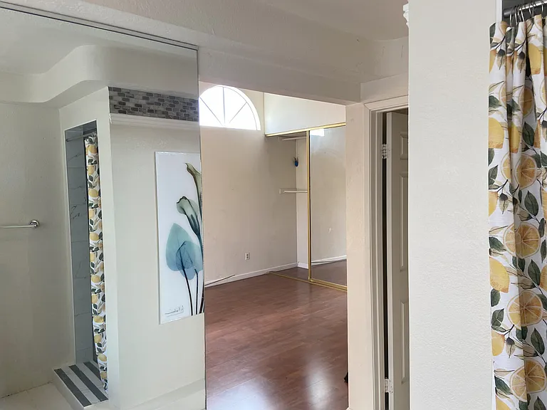 251 Seawind Dr — Photo 13