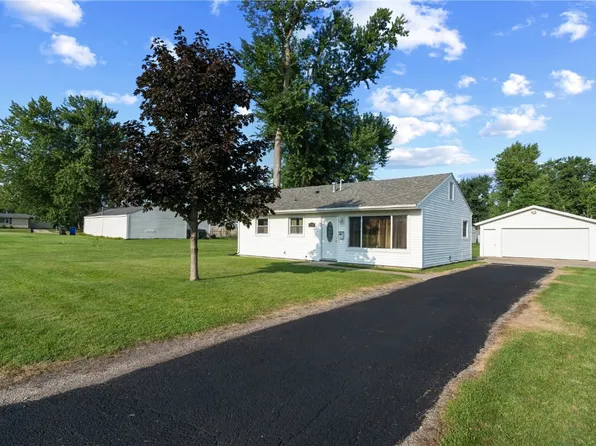 5540 J St SW, Cedar Rapids, IA 52404