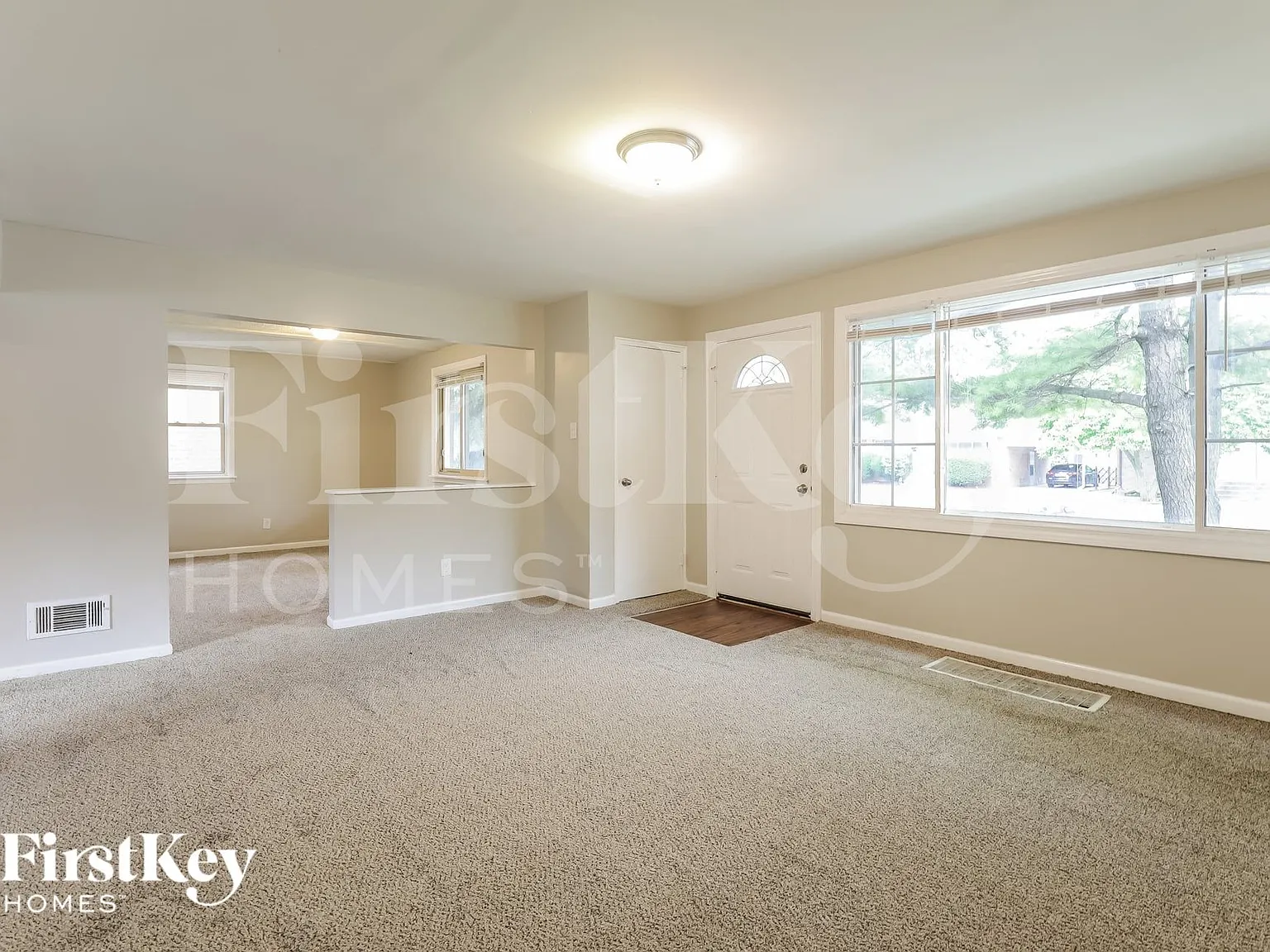 3 bed, 1.5 bath, 1430 sqft, $2,830 — Photo 3