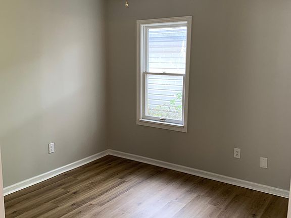 3rd image of 333 Pauline Ave