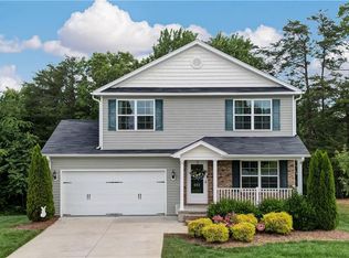 402 Carter Ridge Dr, Reidsville, NC 27320