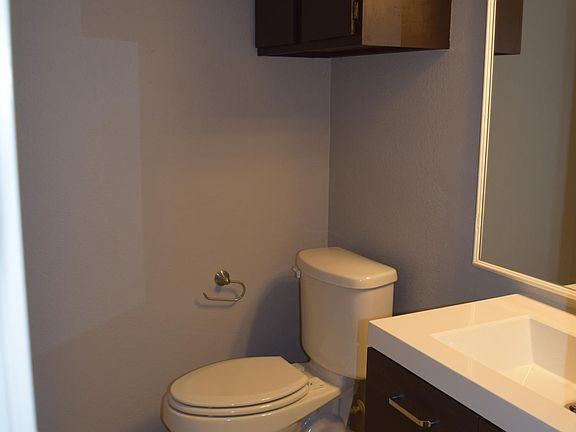 4th image of 901 S Mays St Unit 6