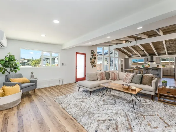 596 Kukuiula Loop, Honolulu, HI 96825