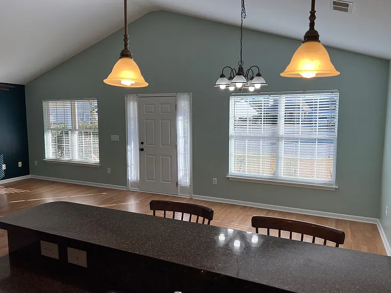 408 Moat Ct — Photo 7