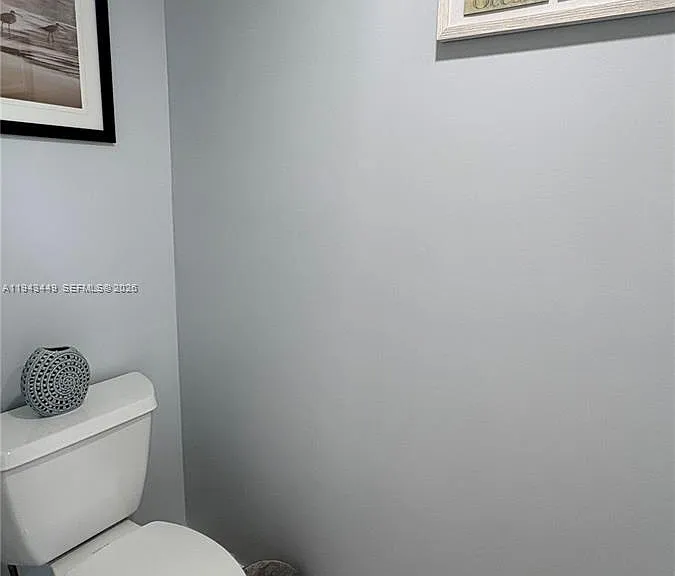 808 NE 27th Ave #808 — Photo 12