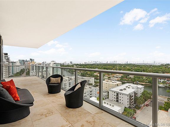 3rd image of 3737 Collins Ave #S-1403