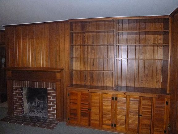 Living room with built-ins!