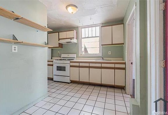 3rd image of 1330 Valencia St #B