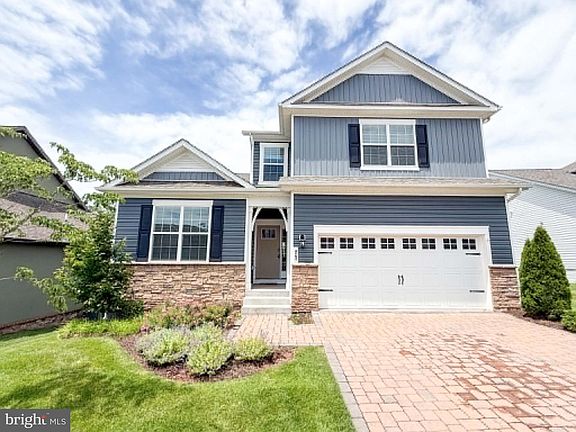 2nd image of 75 Garrison Falls Dr