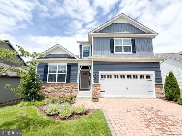 75 Garrison Falls Dr, Gettysburg, PA 17325