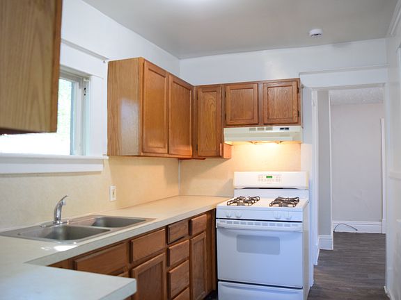3rd image of 517 Leonard St NE #1