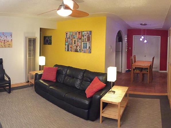 817 Alvarado Dr NE