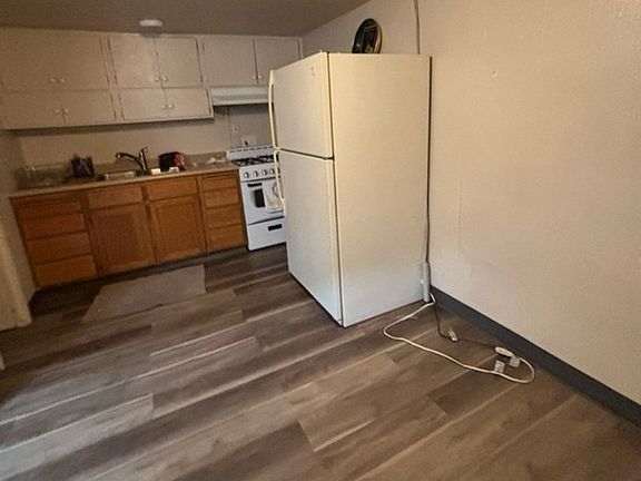2nd image of 440 E 700 N APT B