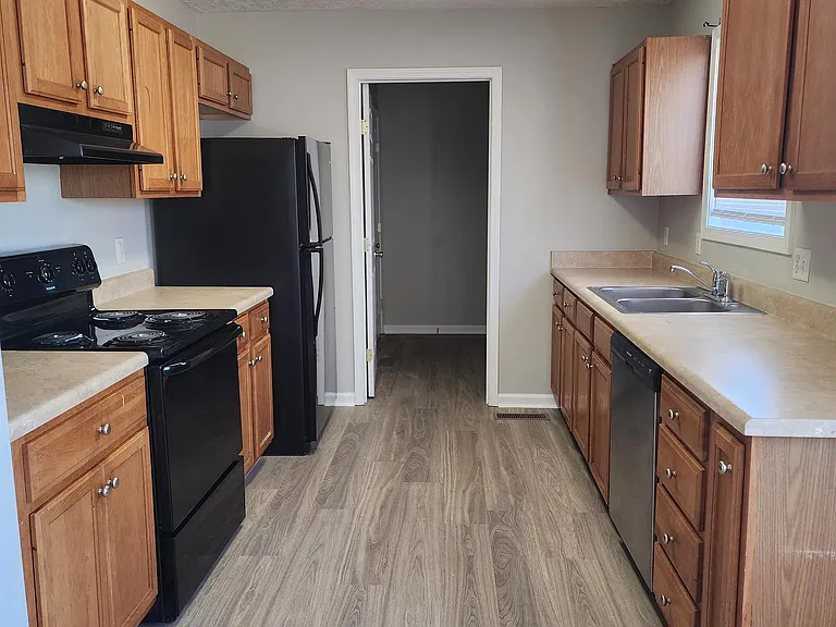 143 W Gate Dr — Photo 12