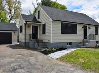 5 Dickson Rd, Woburn, MA 01801